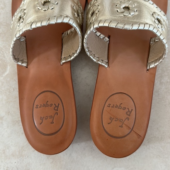 Gold Jack Rogers size 8 sandals - Picture 3 of 3